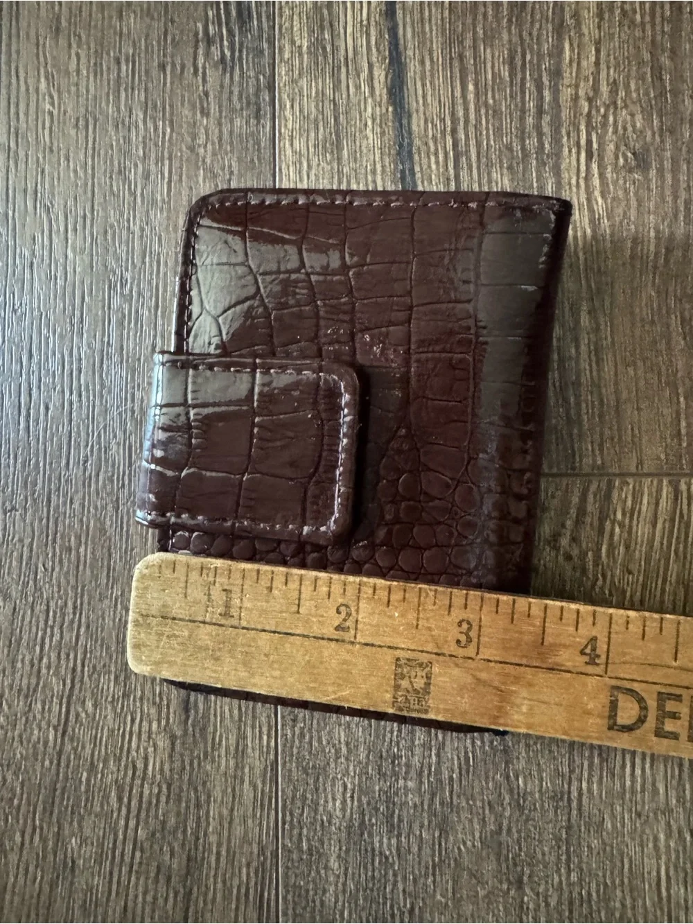 N/A compact croc